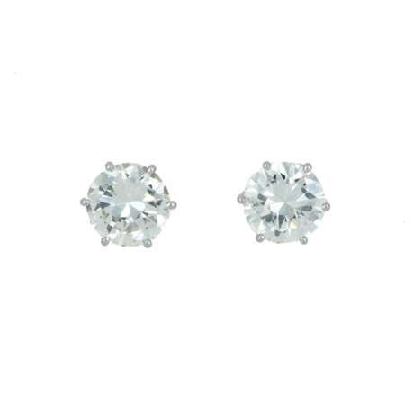 Solitaire Ear Studs - photo 1