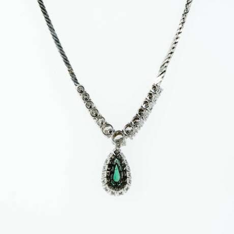 Emerald-Diamond-Necklace - photo 2