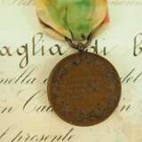 Italien: Medaille für Ersthelfer beim Erdbeben 1908, in Bronze, mit Urkunde. - photo 3