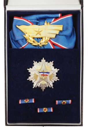 Jugoslawien: Orden der jugoslawischen Fahne, 1. Typ (1954-1963), 1. Klasse, im Etui. - photo 1