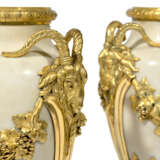 A PAIR OF LOUIS XVI ORMOLU-MOUNTED WHITE MARBLE VASES AND COVERS - photo 4