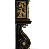 A REGENCY GILT-BRASS MOUNTED AND INLAID EBONISED, JAPANESE BLACK AND GILT-LACQUER AND PARCEL-GILT CABINET-ON-STAND - Foto 3