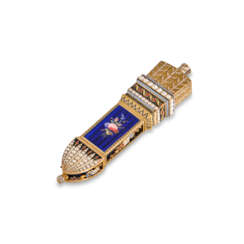 A SWISS GOLD, ENAMEL AND PEARL-SET NECESSAIRE WITH TIMEPIECE FORMED AS A SHEAF OF ARROWS