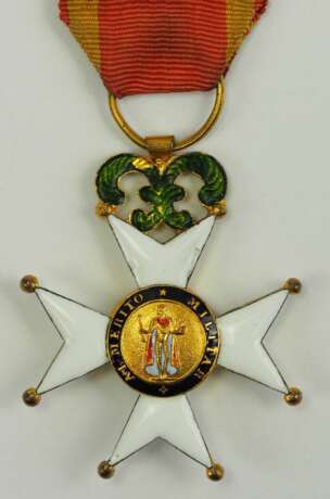 Spanien: Königlicher und Militärischer Orden des heiligen Ferdinand, 5. Modell (1856-1920), Goldenes Kreuz für Offiziere. - Foto 3