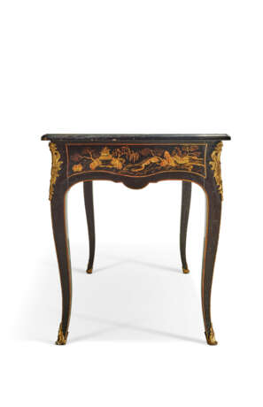 BUREAU PLAT DE STYLE LOUIS XV - Foto 2