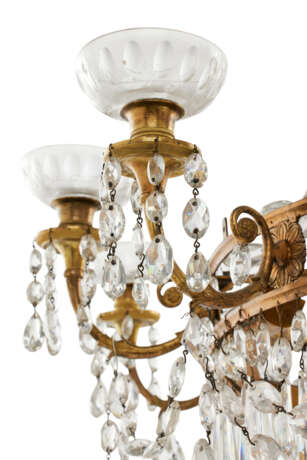 LUSTRE DE STYLE NÉOCLASSIQUE - photo 3