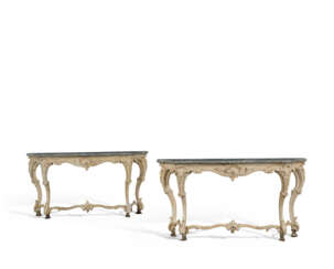 PAIRE DE CONSOLES ROCOCO