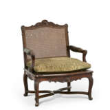 FAUTEUIL D'ÉPOQUE RÉGENCE - photo 1