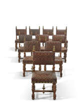 SUITE DE DIX CHAISES NÉO-RENAISSANCE DE STYLE HENRI II