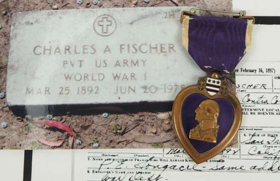 USA: Purple Heart des Private Charles A. Fischer. - photo 1