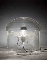 Table lamp model "Medusa". Produced by VeArt, Venice, 1970s. Bubble-blown glass, chromed steel rod. (h 36 cm.)