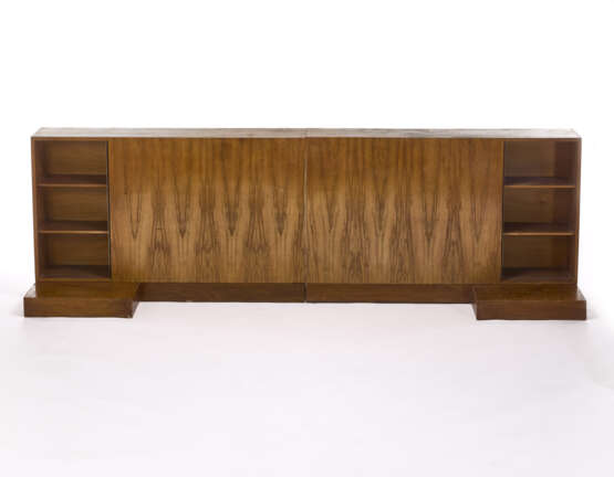 Headboard for double bed with sliding door storage compartment and shelf. Milan, 1935ca. Veneered wood. (276.5x86x49.2 cm.) (defects and losses) | | Provenance | Casa G, Milan - фото 3