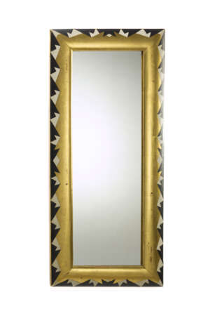Wall mirror with lacquered and gilded wooden frame with geometric motifs. Florence, 1922. Unique prototype for Macy's New York, US. (105.5x46.5 cm.) | | Provenance | Private collection, Florence | | Exhibition | III Biennale di Monza, 1927 | | - photo 1