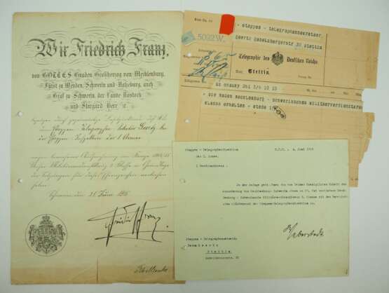 Mecklenburg-Schwerin: Militärverdienstkreuz, 1914, 2. Klasse Urkunde für einen Etappen-Telegraphensekretär bei der 1. Armee. - photo 1