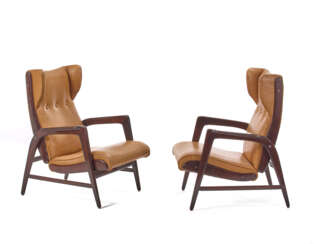 (Attributed) | Pair of armchairs. Execution by Casa e Giardino, Milan, 1930s. Painted walnut wood and leather upholstery, tilt mechanism. "Casa e giardino" engraved on the forward traverse. (66x93.5x83 cm.) | | Accompanied by the expertise from Gi