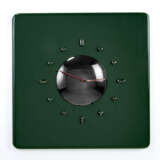 Green wall clock. Produced by Azucena, Milan, 1975ca. Lacquered wood and metal. (59.5x59.5x2 cm.) (slight defects) - photo 1