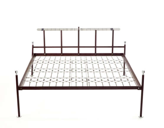 Rare double bed model "Spagnolo". Produced by Azucena, Milan, 1961. Chromed and painted dark red metal frame. (184x96x203 cm.) (slight defects) - photo 1