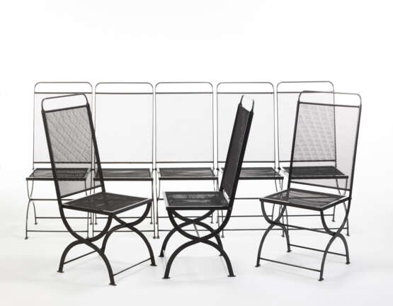 Eight chairs of the series "Nonaro". Produced by Azucena,, 1970s/1980s. Metallised grey iron. (40x100x50 cm.) (slight defects) | | Literature | Azucena. Mobili e oggetti, Catalogo del produttore, Milano, s.d. [2012], pp. 214-215 - photo 1