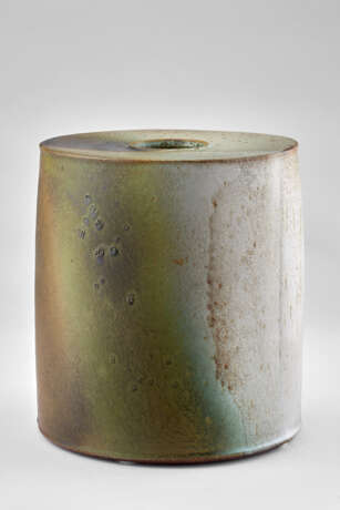 Polychrome enamelled ceramic vase. Manufacture of Ceramiche Arcore, 1970s. Bearing manufactory label and signature "CA". (h 25 cm.; d 23 cm.) - Foto 1