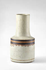Enamelled stoneware vase in shades of white, brown and orange. 1970s. Signed under the base "Gambone Italy". (h 20.5 cm.)