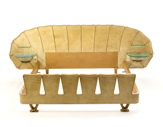 Double bed with fitted back, four crystal shelves, two moulded glass lamps. Petal-shaped footboard. Milan, 1930s. Wooden frame, parchment upholstery and brass caps. (295x105.3x212 cm.) (defects) | | Provenance | Private collection, Milan - фото 1