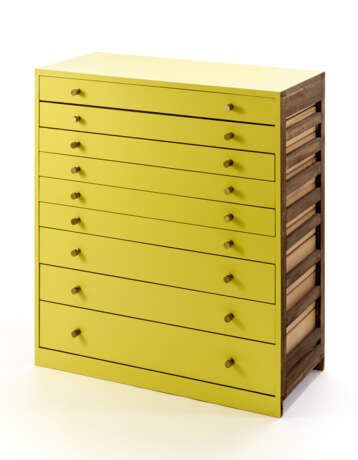 Custom-made nine-drawer chest of drawers. Execution by Conconi e Figli, Milan, 1970. Wood covered with yellow laminate on the front and top. (106.5x120x53 cm.) (slight defects) | | Provenance | Villa B. Merate | | Accompanied by a certificate of - фото 3
