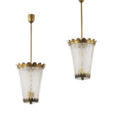 (Attributed) | Pair of suspension lamps with brass frame, acid treated glass light diffusers. Italy, 1930s. (h 90 cm.) (minor defects and small losses) | | Literature | S. Montefusco, Fontana Arte. Repertorio 1933-1943 dalle immagini d'epoca, The - Foto 1