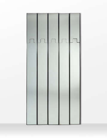 Mirror wall / coat hanger model "Gronda". Produced by Elco, Venice, 1970s. (98x197x6 cm.) (slight defects) - Foto 1