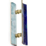 Handle decorated with polychrome enamel in blue tones. 1940s/1950s. Enamelled copper and brass. (h 30 cm.) - photo 2