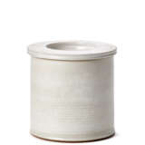 Vase with lid. Execution by Ceramica Arcore, Italy, 1970s. Ceramic enamelled in white. (h 12.5 cm.; d 13 cm.) - фото 2
