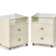 Pair of bedside tables - Auktionspreise