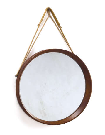 Circular shaped mirror. Italy, 1960s. Teak wood frame with rope. (d 52 cm.) - Foto 1