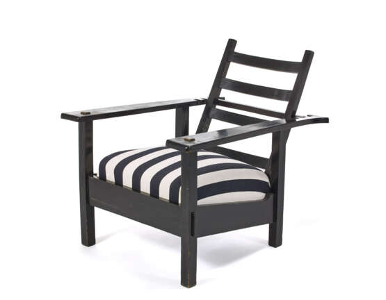 Jugendstil entrance armchair in ebonised wood with reclining backrest and seat upholstered in striped fabric - Foto 1