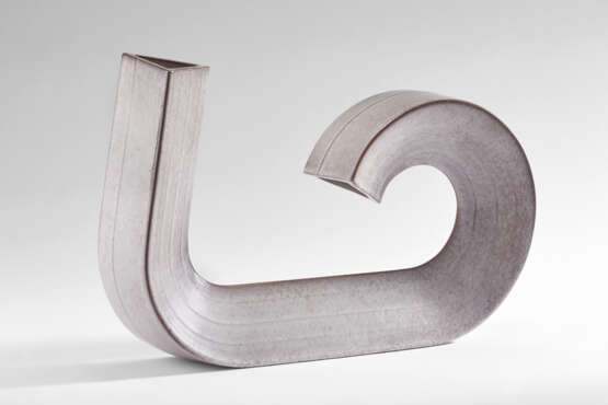 White enamelled stoneware sculpture - photo 1