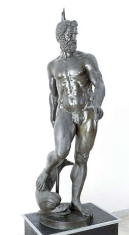Giovanni da Bologna (1529-1608)-follower, Monumental bronze statue of Neptune - photo 1