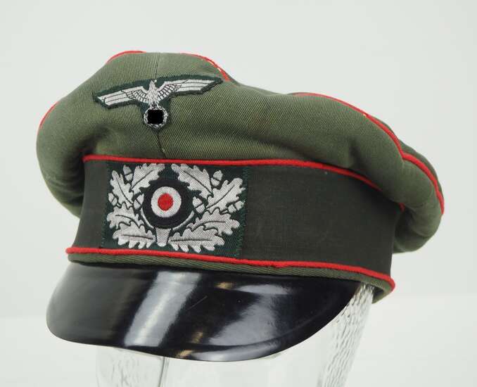 Stien Flad himmel Wehrmacht: field cap old style, for officers of the artillery. for sale —  buy online: auction at VERYIMPORTANTLOT. Auction catalog "Medals and badges  of honor" from 06.04.2019: photo, price auction lot 1567