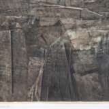 Vennekamp, Johannes (1935 Istanbul) "Landschaft in Asphalt", Öl/ Papier, sign. u.l., auf Blatt betitelt, sign. und dat. ´62, 33x42,5 cm, hinter Glas und Rahmen - Foto 1