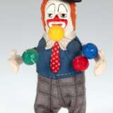 Schuco-Spielzeug "Clown mit 4 Bällen jonglierend", US-Zone Germany, mechanisch, Schlüssel fehlt, Funktion nicht geprüft, H. 12 cm - Foto 1