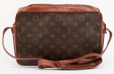 Louis-Vuitton-Tasche, mit Monogramm, braunes Leder, mit 3 innliegenden Seitentaschen, Schultertrageriemen, min. Gebrauchspuren, 31x19x6,5 cm, im Staubbeutel