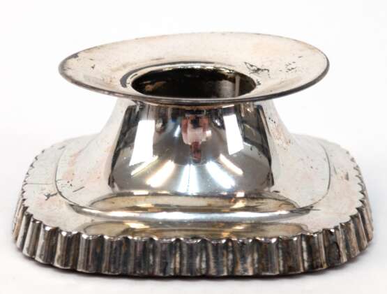 Kerzenleuchter, 1-kerzig, 835er Silber, Wilkens, quadratischer, beschwerter Fuß vertikal gerillt, H. 4 cm - photo 1