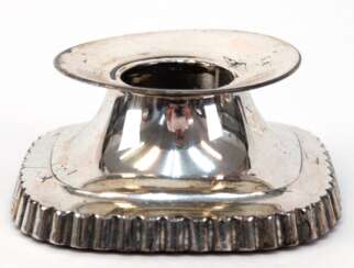 Kerzenleuchter, 1-kerzig, 835er Silber, Wilkens, quadratischer, beschwerter Fuß vertikal gerillt, H. 4 cm