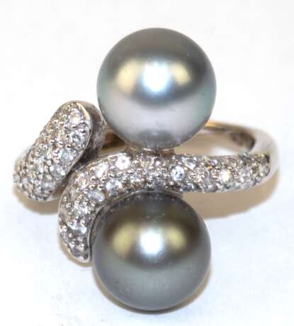 Ring, 750er WG, 6,5 g, 2 verschiedenfarbene, graue Tahitiperlen ca. 9,5 mm, Durchmesser, Brillanten ca. 0,50 ct., RG 48, Innendurchmesser 15,3 mm - фото 1