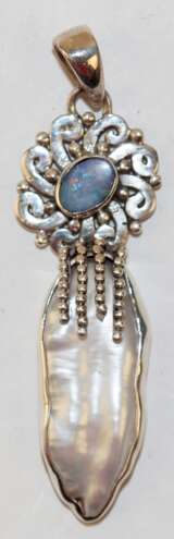 Anhänger, 925er Silber, echte BIWA-Perle und echter Boulder-Opal, Länge mit Öse ca. 4,6 cm - photo 1