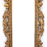 Spiegel im Barockstil, um 1880, Holzrahmen reich durchbrochen geschnitzt, 109x64 cm - Foto 1