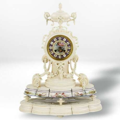 Уникальные часы эпохи Наполеон III. Париж 19 век. Gold plated brass 19th century г. - фото 1