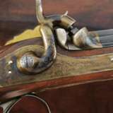 Une paire de pistolets de duel de l`armurier de la cour de Nicolas Ier - Bertrand. Saint-P&eacute;tersbourg. Milieu du 19&egrave;me si&egrave;cle. Wood metal Mid-19th century - Foto 10