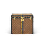 A MONOGRAM FABRIC CANVAS LADY'S HATBOX WITH BRASS HARDWARE - photo 2