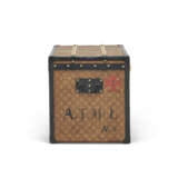 A MONOGRAM FABRIC CANVAS LADY'S HATBOX WITH BRASS HARDWARE - photo 6