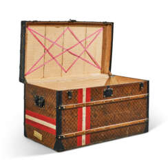 A DAMIER CANVAS MEN LOW 100 TRUNK WITH BRASS HARDWARE