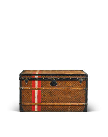 A DAMIER CANVAS MEN LOW 100 TRUNK WITH BRASS HARDWARE - Foto 2